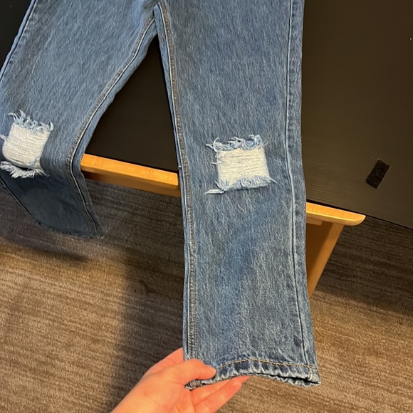 Tall classic high rise distressed mom jean in vintage blue - Picture 3 of 8